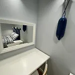 Thruster - Mini Kino, Lobby, Kuchnia, Netflix Hotel Gdynia