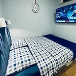 Thruster - Mini Kino, Lobby, Kuchnia, Netflix Hotel *