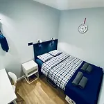 Hotel Thruster - Mini Kino, Lobby, Kuchnia, Netflix