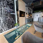 Thruster - Mini Kino, Lobby, Kuchnia, Netflix Hotel