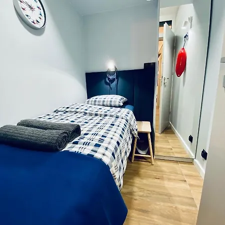 Thruster - Rooms, Kitchen, Chill-out Zone-netflix, Lobby-netflix מלון