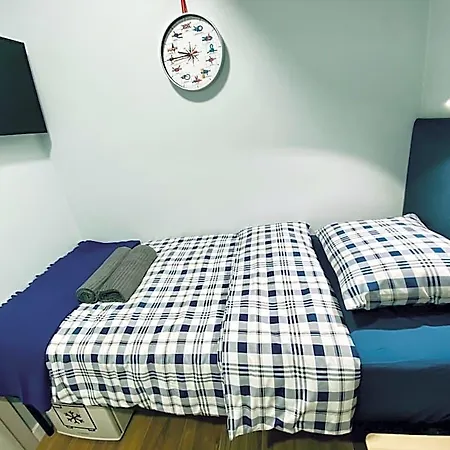 Hotel Thruster - Rooms, Kitchen, Chill-out Zone-netflix, Lobby-netflix *