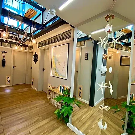 Thruster - Rooms, Kitchen, Chill-out Zone-netflix, Lobby-netflix