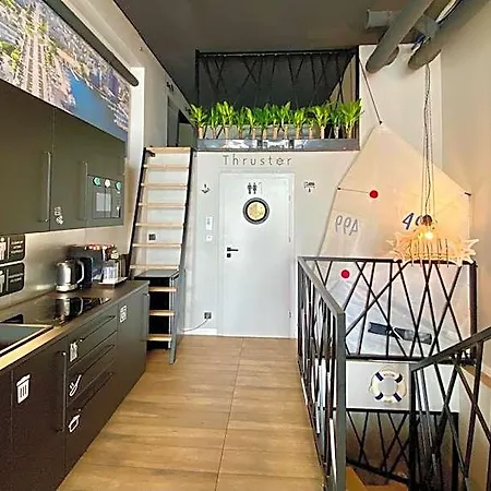 Thruster - Rooms, Kitchen, Chill-out Zone-netflix, Lobby-netflix Hotel Gdyně