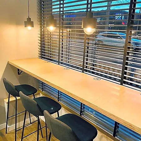 Thruster - Rooms, Kitchen, Chill-out Zone-netflix, Lobby-netflix Hotel Gdyně