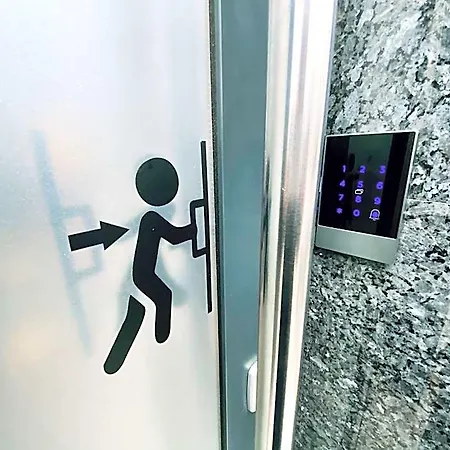 Thruster - Rooms, Kitchen, Chill-out Zone-netflix, Lobby-netflix *