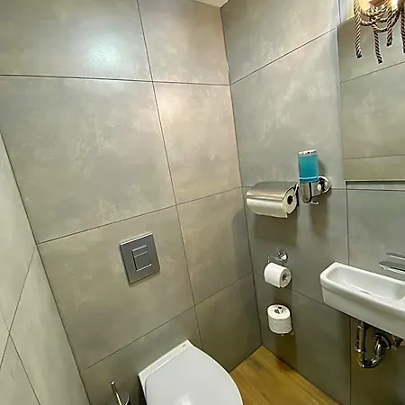 Thruster - Rooms, Kitchen, Chill-out Zone-netflix, Lobby-netflix * Gdyně
