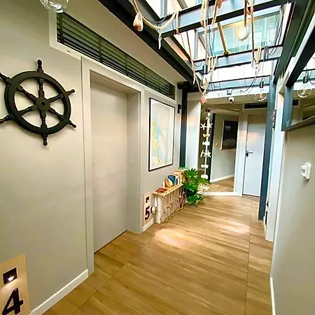 Thruster - Rooms, Kitchen, Chill-out Zone-netflix, Lobby-netflix Hotel Gdyně