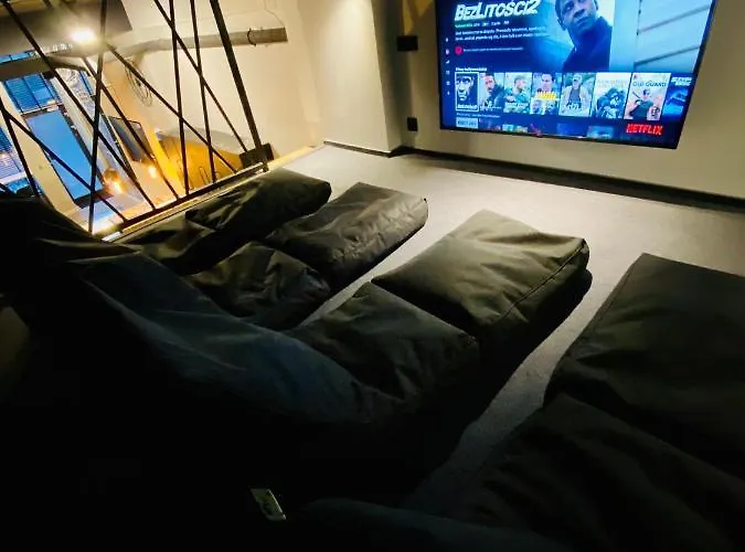 Hotel Thruster - Mini Kino, Lobby, Kuchnia, Netflix Gdynia