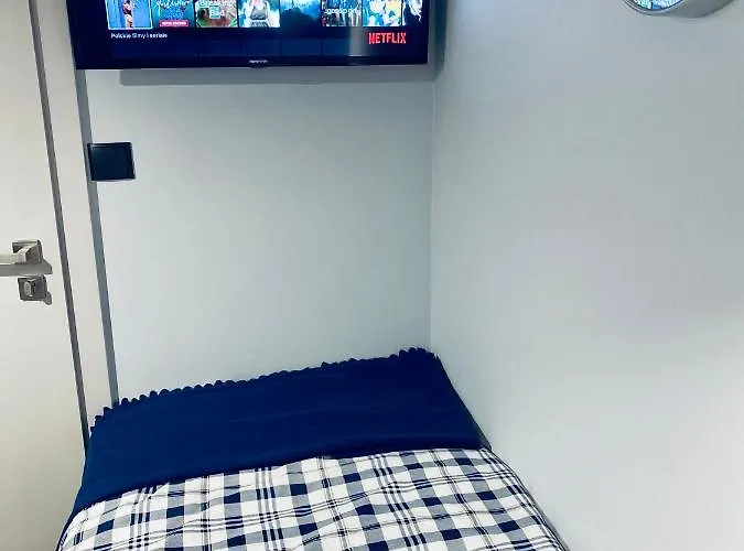 Thruster - Rooms, Kitchen, Chill-out Zone-netflix, Lobby-netflix Hotel