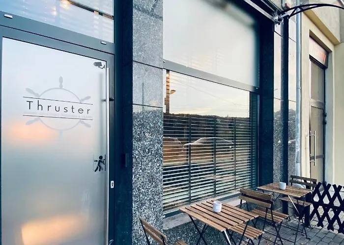 Thruster - Mini Kino, Lobby, Kuchnia, Netflix * Gdynia